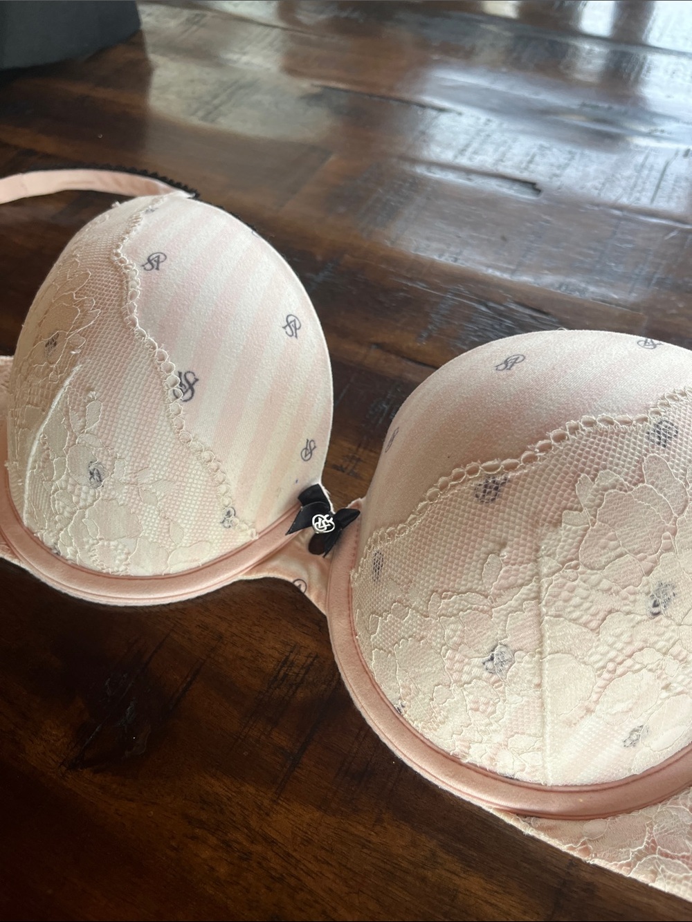 Victoria's Secret Light Pink Lace Padded Bra